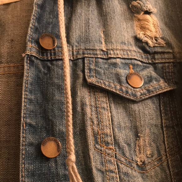 Jean jacket - Picture 3 of 5